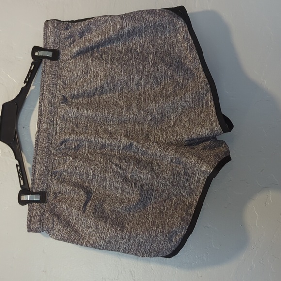 PINK VICTORIA SECRET SHORTS - Picture 6 of 8